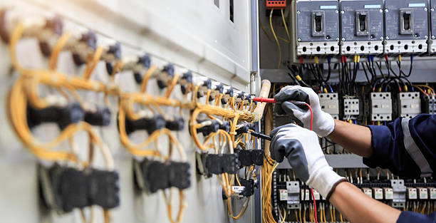 Professional Electrician technician working in Kendall Park, NJ
